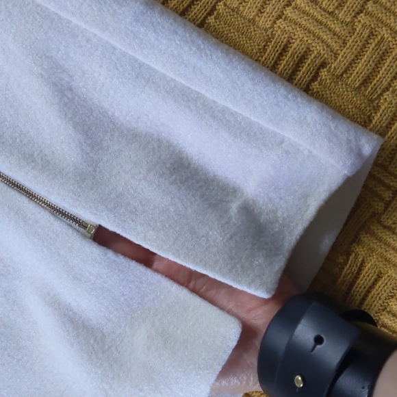 Banana Republic wool-blend fuzzy winter white pencil skirt size 6 - Picture 3 of 10